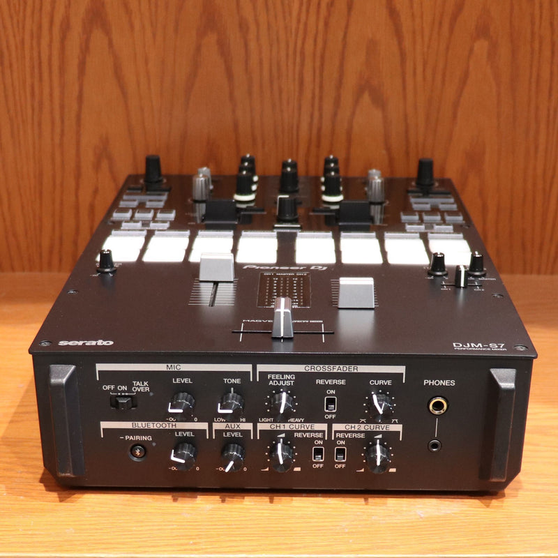 Pioneer DJM-S7 2-Channel Compact Battle Mixer