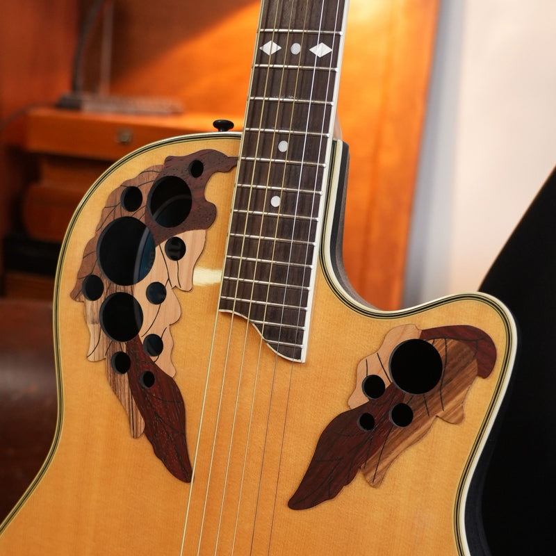 Ovation CS257 Celebrity Deluxe