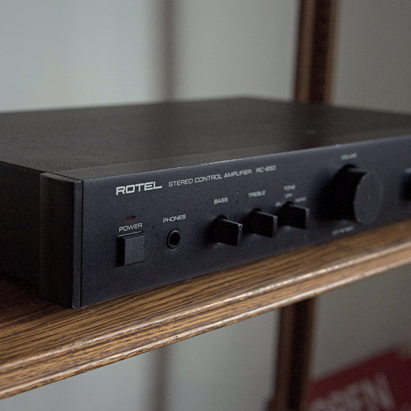 Rotel RC-850 Stereo Pre-Amplifier