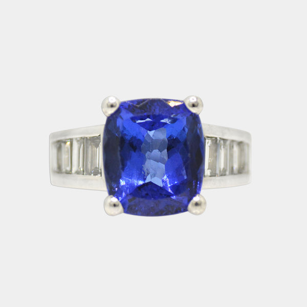 Tanzanite & Diamond Ring