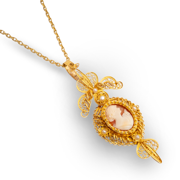 Yellow Gold Cameo & Pearls filigree Pendant