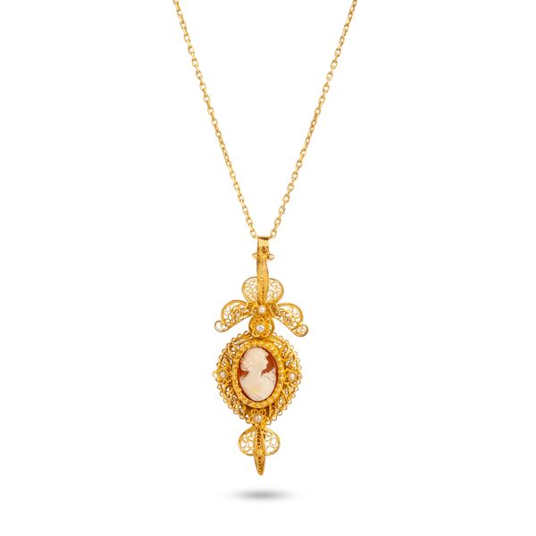 Yellow Gold Cameo & Pearls filigree Pendant