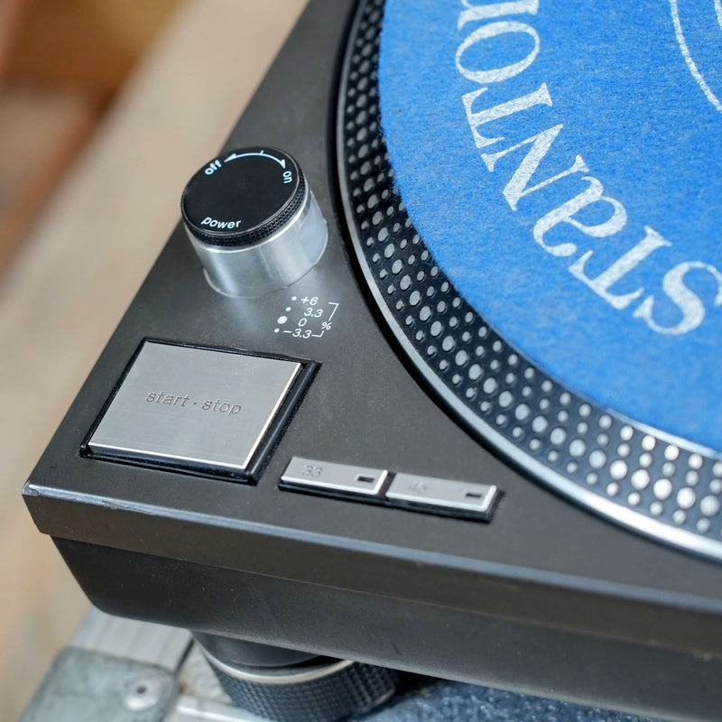 Technics SL1210 MK2 Turntable