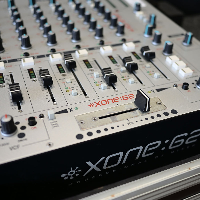 Allen & Heath XONE:62 DJ mixer